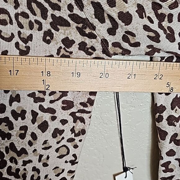 NWT Vertigo Paris XL Jewel Neckline Leopard mockneck sweater - Picture 8 of 8